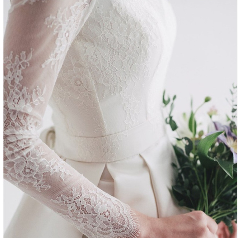 White Backless Floor-length Wedding Dress With Lace