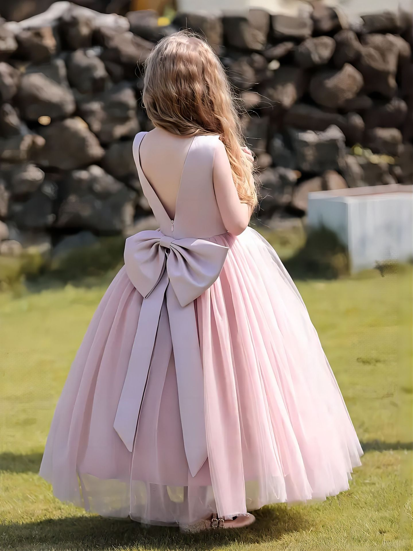 Sweet Ball Gown Tulle Flower Girl Dress With Satin Bow