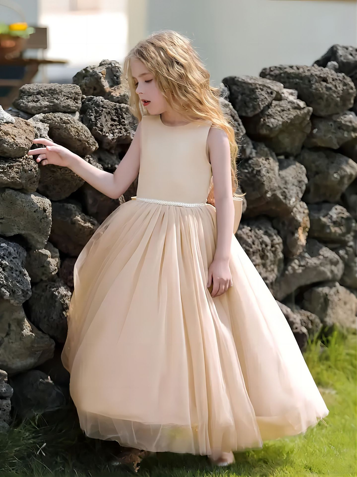 Sweet Ball Gown Tulle Flower Girl Dress With Satin Bow