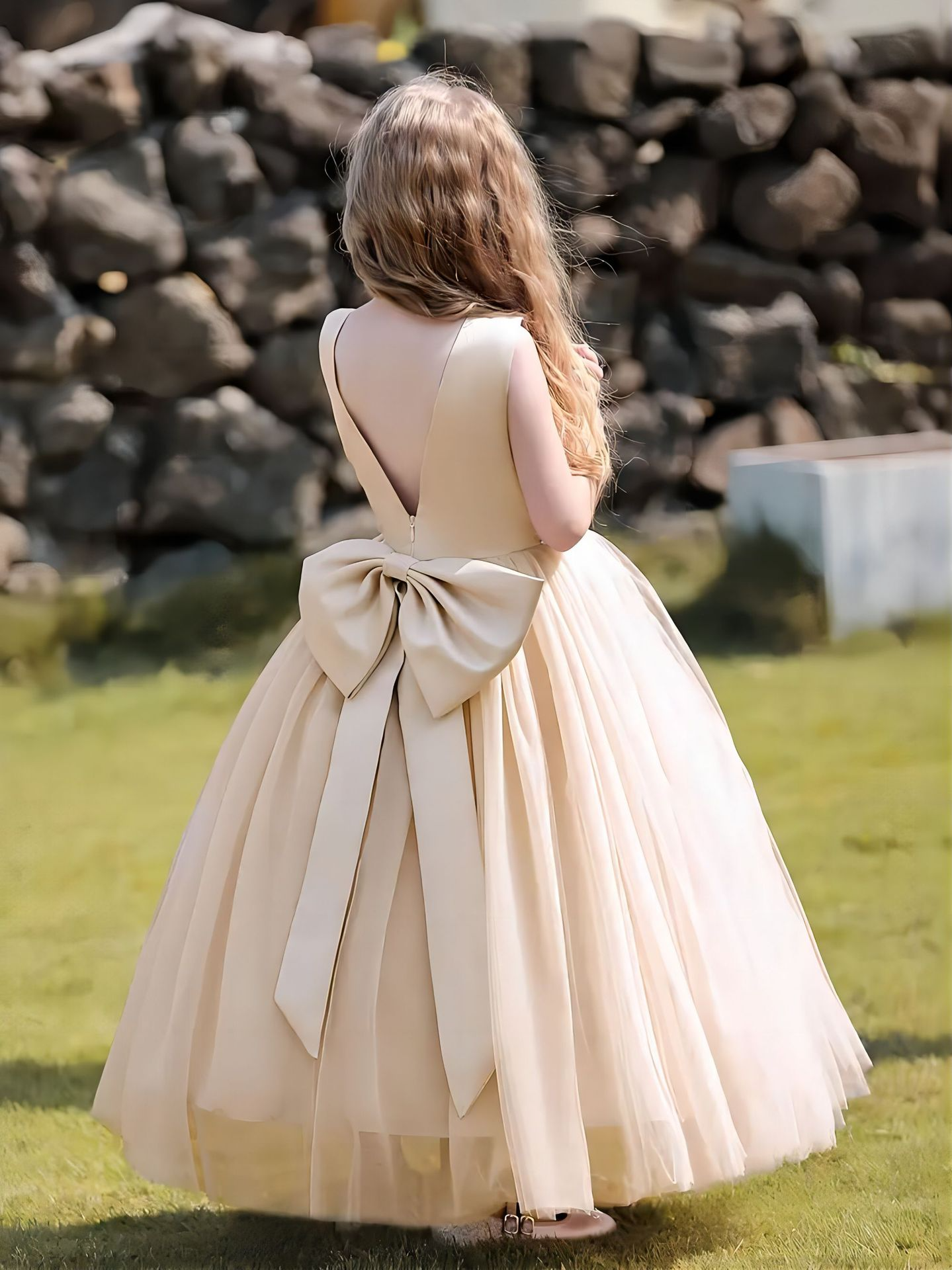 Sweet Ball Gown Tulle Flower Girl Dress With Satin Bow